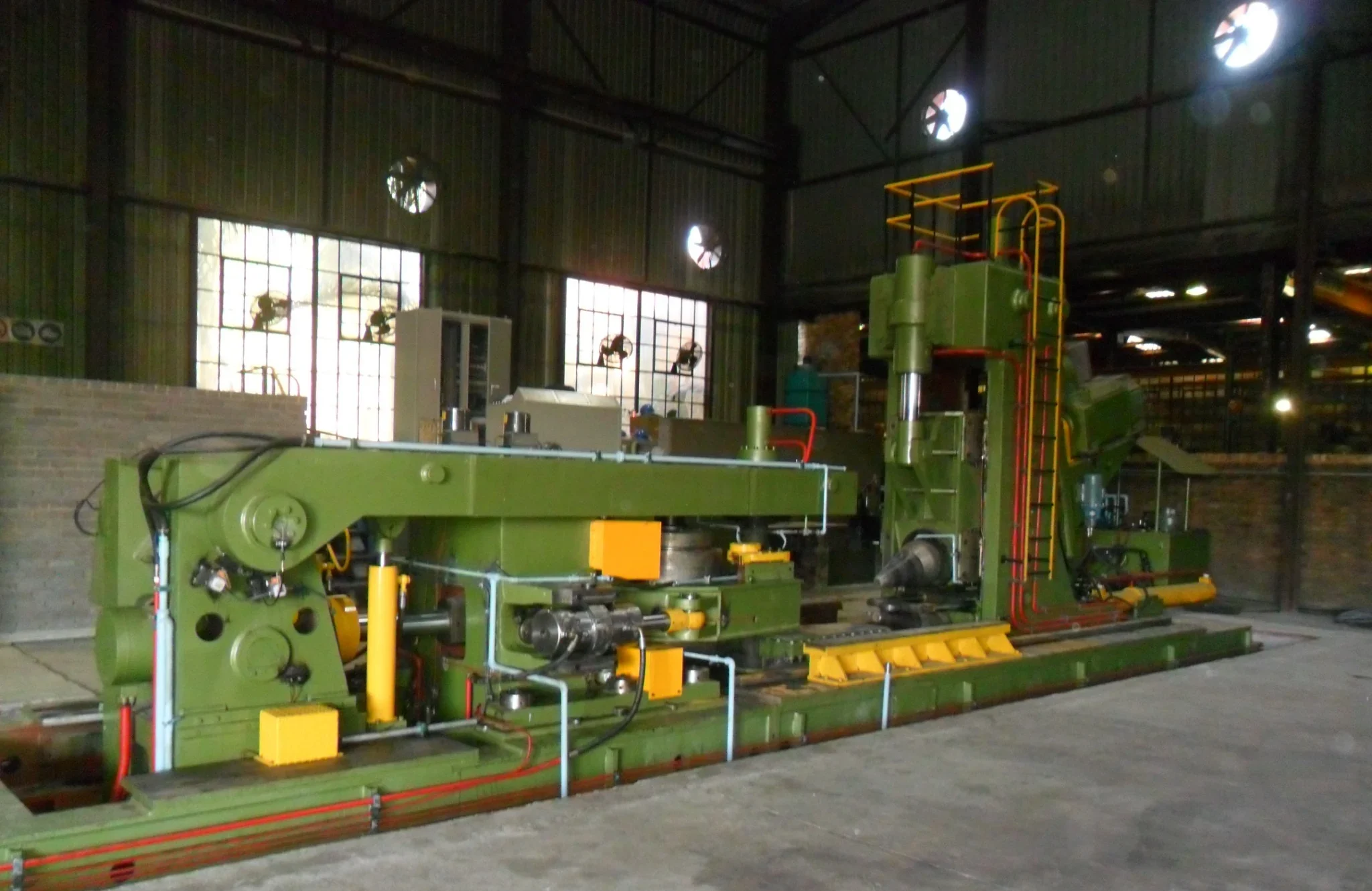 cnc-horizontal-ring-rolling-machine-green